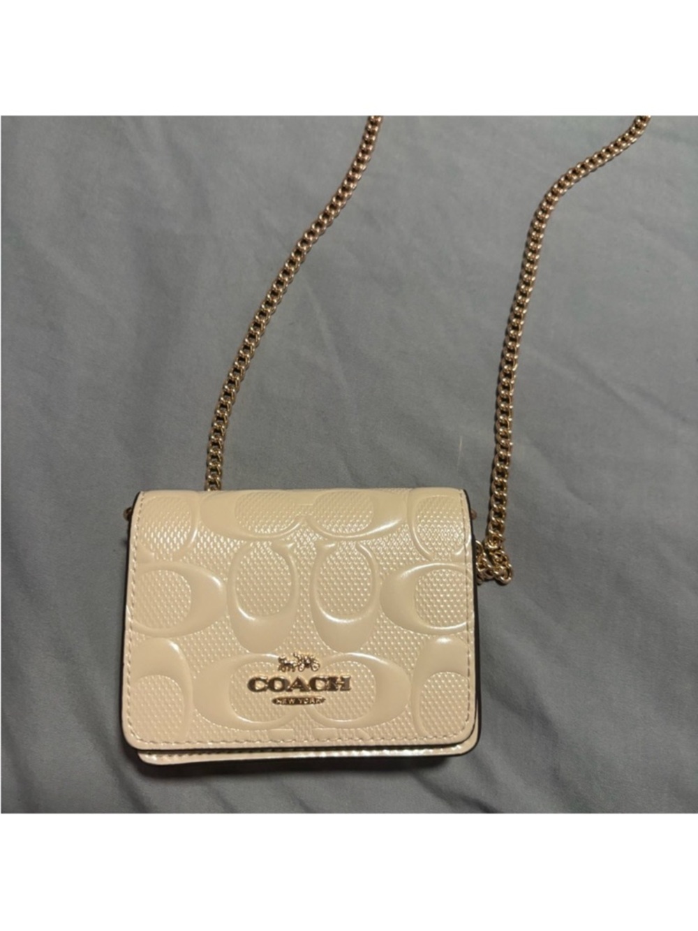 COACH Cream Patent Leather Signature Crossbody with Gold Chain - Picture 2 of 2